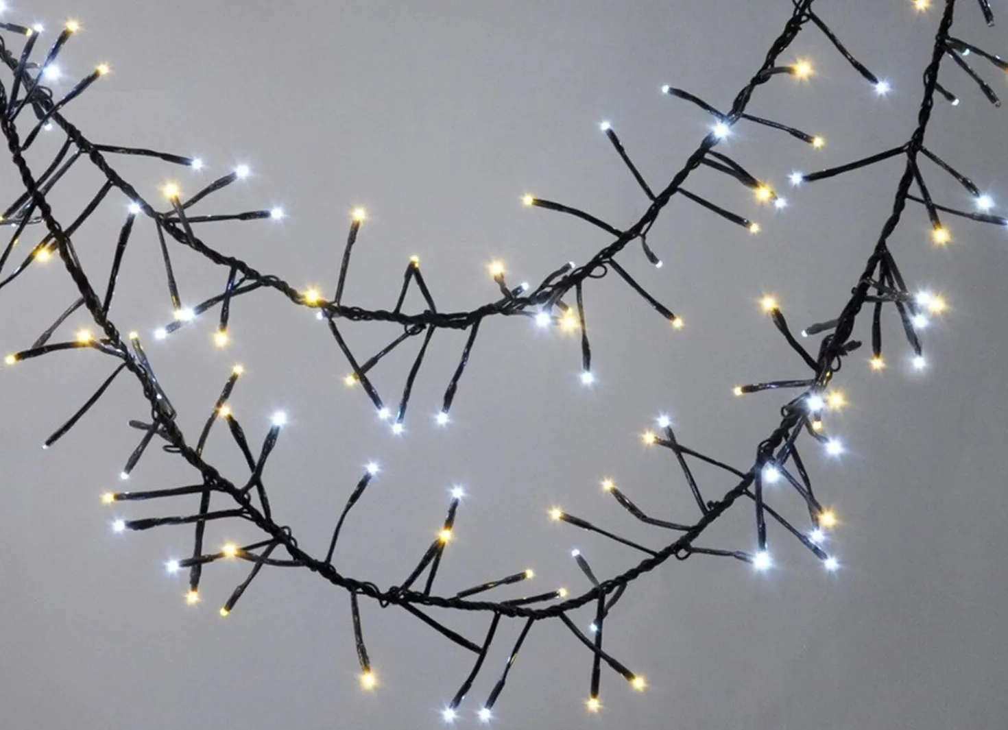 Cluster-LED-Lichterkette mit digitalem Outdoor-Trafo