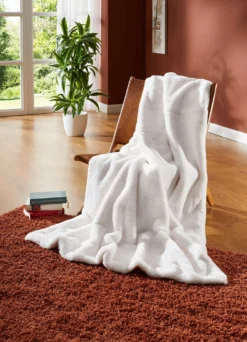 Felldecke in kuschelweicher Qualität