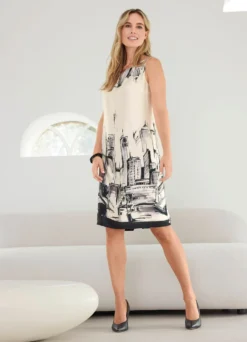 Kleid mit Gehschlitz