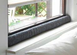 Schurwoll-Zugluftstopper für Fenster