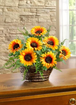 Sonnenblumen-Gesteck in Weidenkorb
