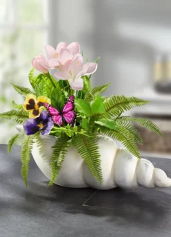 Stiefmütterchen-Arrangement in Schale
