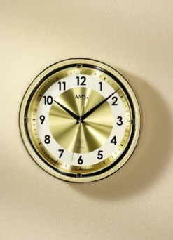 Wanduhr mit Funkuhrwerk